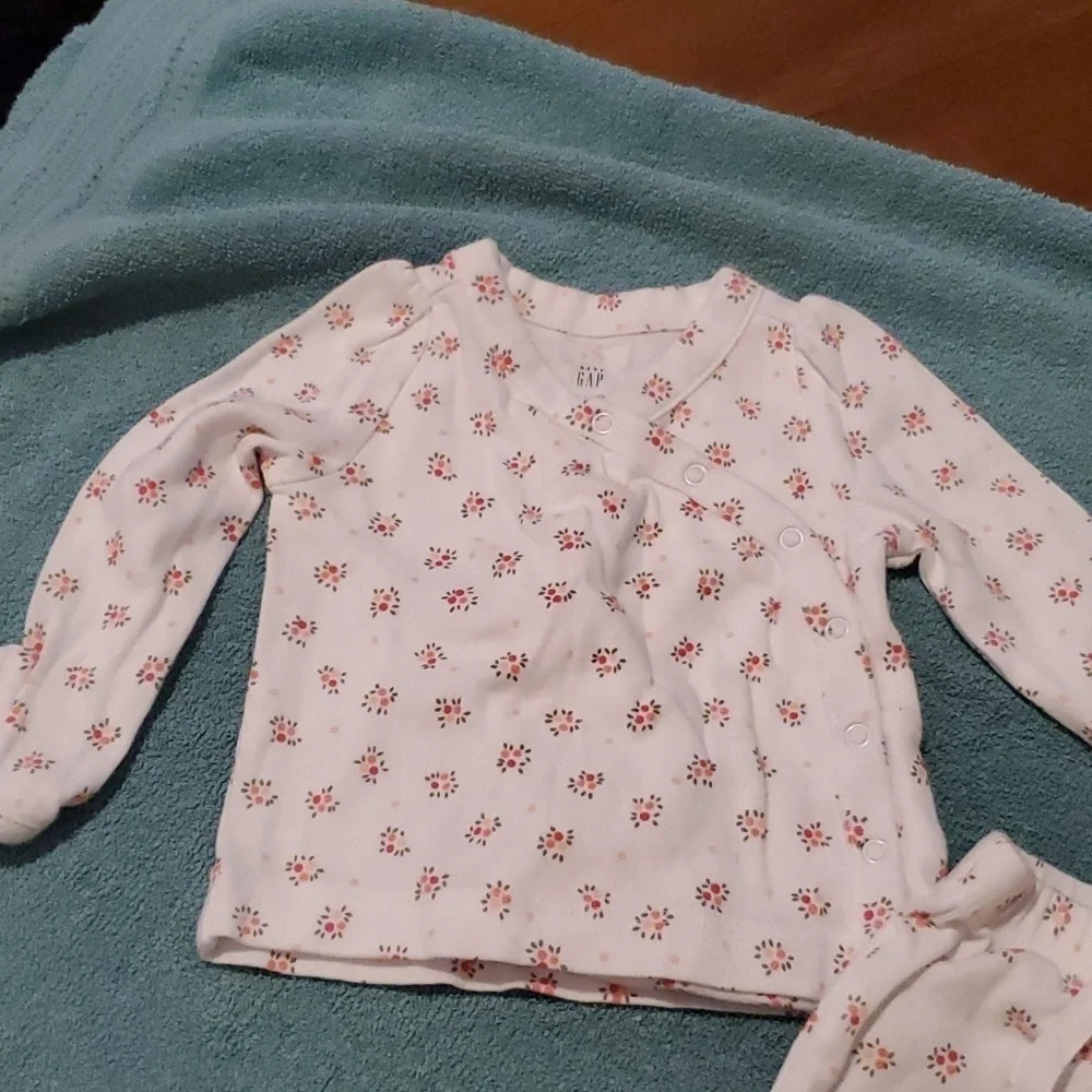 🐻 Baby Gap Outfit size 0-3 months